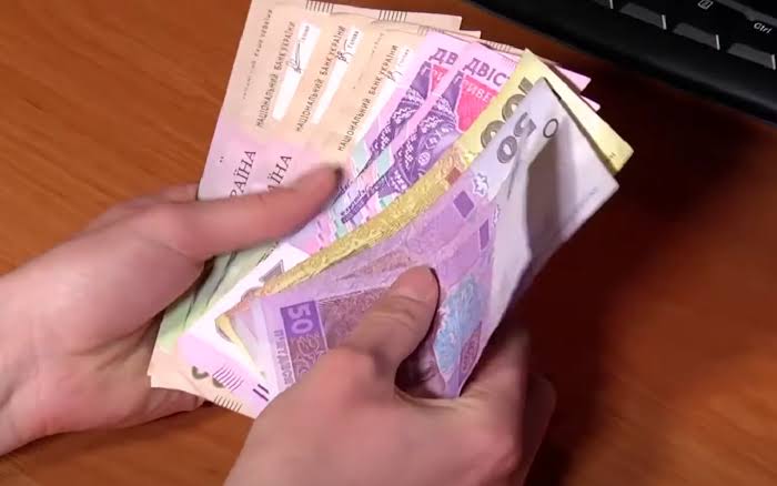 Одноразова допомога пенсіонерам після 65 років: актуальні можливості