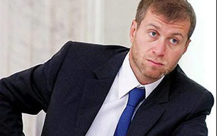 Поліція Кіпру розпочала розслідування фінансів Абрамовича